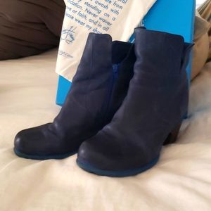 Boots with box and dust bag  Hopeful ankle boot